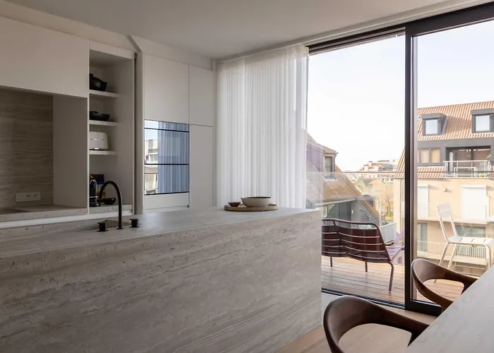 Stunning Duplex - 3 Bedroom - 2 Sunny Terrasses