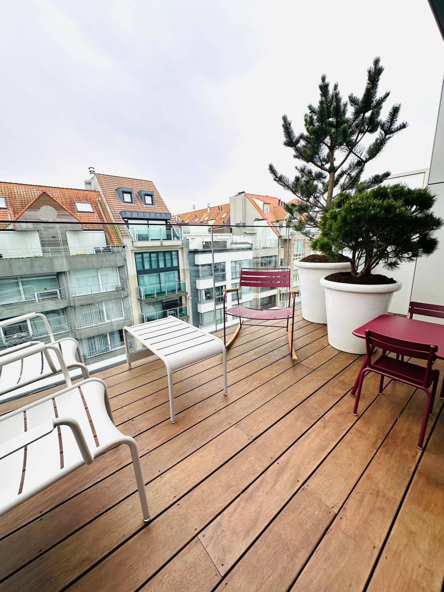 Stunning Duplex - 3 Bedroom - 2 Sunny Terrasses Apartment *